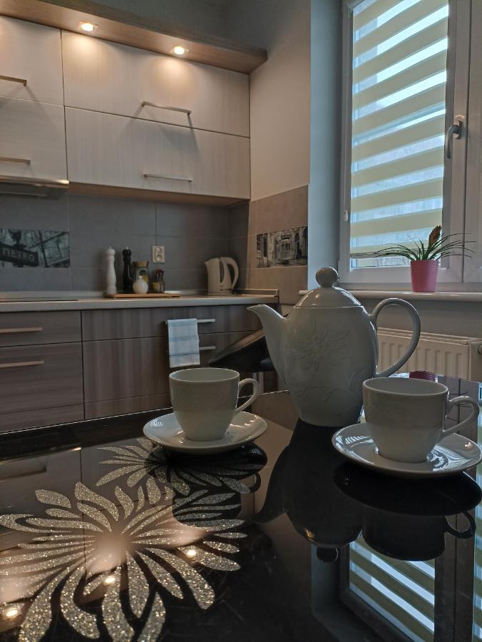 Apartament Szarlotka Apartment Jelenia Gora Bagian luar foto